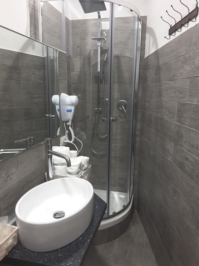 B&B Abatjour - Ambiente Sanificato - Test Antilegionella Assolto Foggia Kültér fotó
